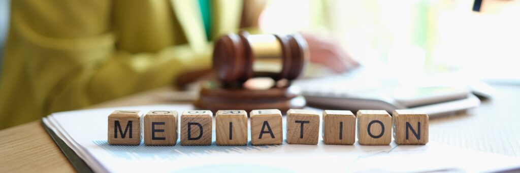 mediation lawyer in dubai image